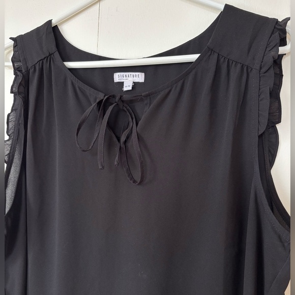 🎉4/30$🎉 Reitmans Black Bow-Tie Ruffle Blouse - XL - Picture 2 of 4